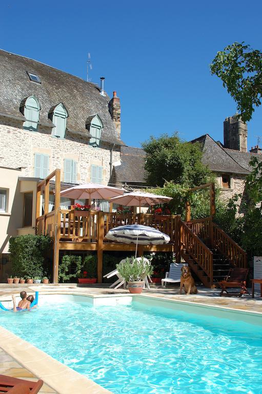 Auberge Saint Fleuret Estaing  Buitenkant foto